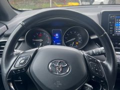 Фото авто Toyota C-HR