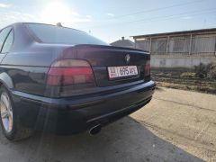 Photo of the vehicle BMW 5 Series