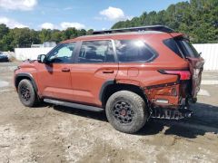 Photo of the vehicle Toyota Sequoia