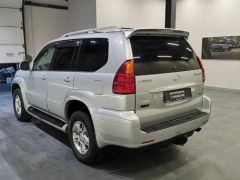 Photo of the vehicle Lexus GX