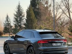 Сүрөт унаа Audi Q8