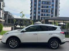 Сүрөт унаа Toyota RAV4