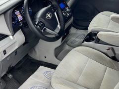 Photo of the vehicle Toyota Sienna