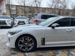 Сүрөт унаа Kia Stinger