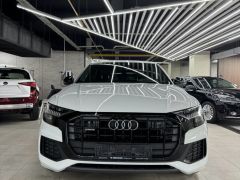 Photo of the vehicle Audi Q8