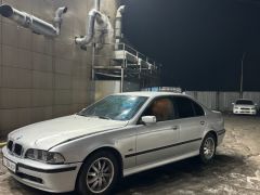 Photo of the vehicle BMW 5 Series