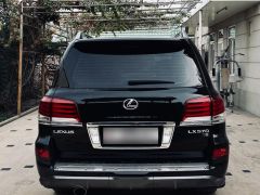 Photo of the vehicle Lexus LX