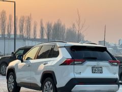 Сүрөт унаа Toyota RAV4