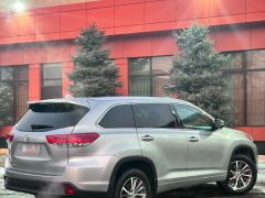 Сүрөт унаа Toyota Highlander