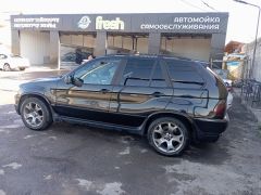 Photo of the vehicle BMW X5