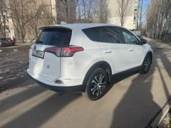 Сүрөт унаа Toyota RAV4