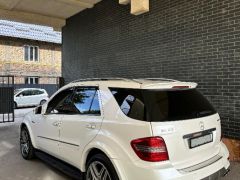 Сүрөт унаа Mercedes-Benz M-Класс AMG