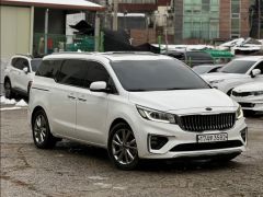 Photo of the vehicle Kia Carnival