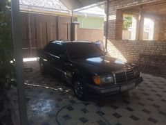 Сүрөт унаа Mercedes-Benz W124