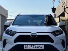 Сүрөт унаа Toyota RAV4