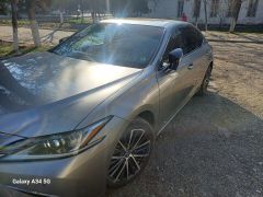 Photo of the vehicle Lexus ES