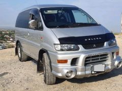 Сүрөт унаа Mitsubishi Delica