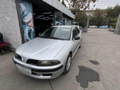 Сүрөт унаа Mitsubishi Carisma