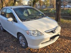 Photo of the vehicle Honda Fit Aria