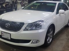 Фото авто Toyota Crown Majesta