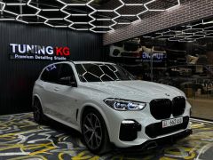 Photo of the vehicle BMW X5