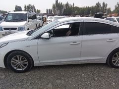 Photo of the vehicle Hyundai Sonata