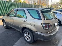 Сүрөт унаа Toyota Harrier