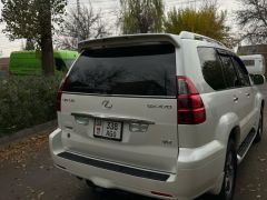 Photo of the vehicle Lexus GX