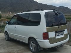 Сүрөт унаа Nissan Serena