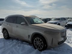 Photo of the vehicle BMW X5