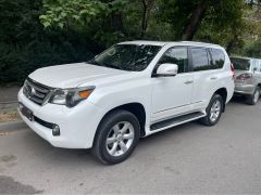 Photo of the vehicle Lexus GX