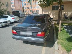 Сүрөт унаа Mercedes-Benz W124