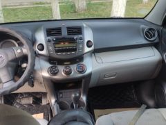 Сүрөт унаа Toyota RAV4