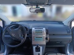 Сүрөт унаа Toyota Corolla Verso