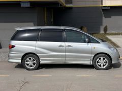 Photo of the vehicle Toyota Estima