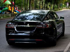 Фото авто Tesla Model S