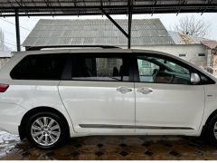 Фото авто Toyota Sienna