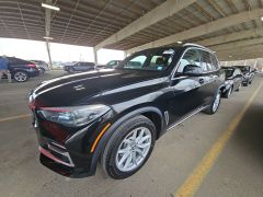 Photo of the vehicle BMW X5