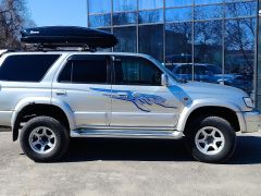 Photo of the vehicle Toyota Hilux Surf