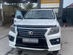 Photo of the vehicle Lexus LX