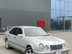 Сүрөт унаа Mercedes-Benz E-Класс