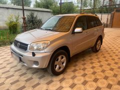 Сүрөт унаа Toyota RAV4