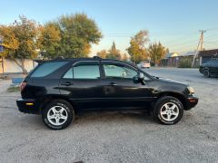 Photo of the vehicle Lexus RX