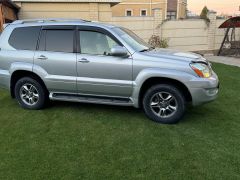 Photo of the vehicle Lexus GX