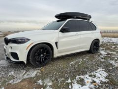 Photo of the vehicle BMW X5