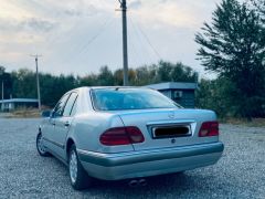 Photo of the vehicle Mercedes-Benz E-Класс