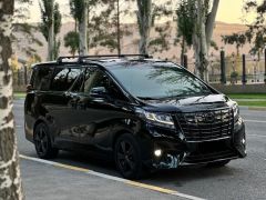 Photo of the vehicle Toyota Alphard