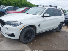 Photo of the vehicle BMW X5