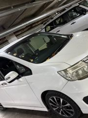 Фото авто Honda Stepwgn