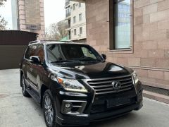 Photo of the vehicle Lexus LX